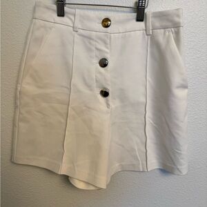 Zara High Wasited button up dressy shorts size medium.